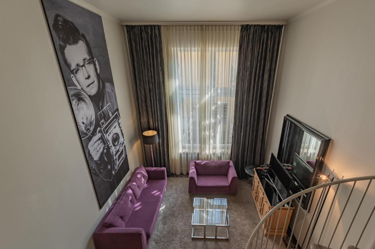 Stage 47 Hotel
